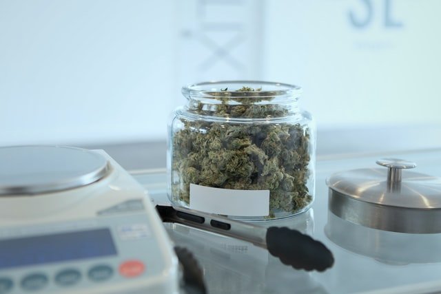 How to Measure Weed: A Guide to Weed Measurements - DynaVap.eu